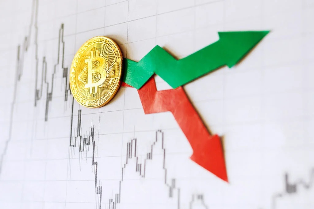 Trump’s New Tariff Threats Shake Markets as Bitcoin Price Clings to $95K—Another Sell-Off Ahead?
