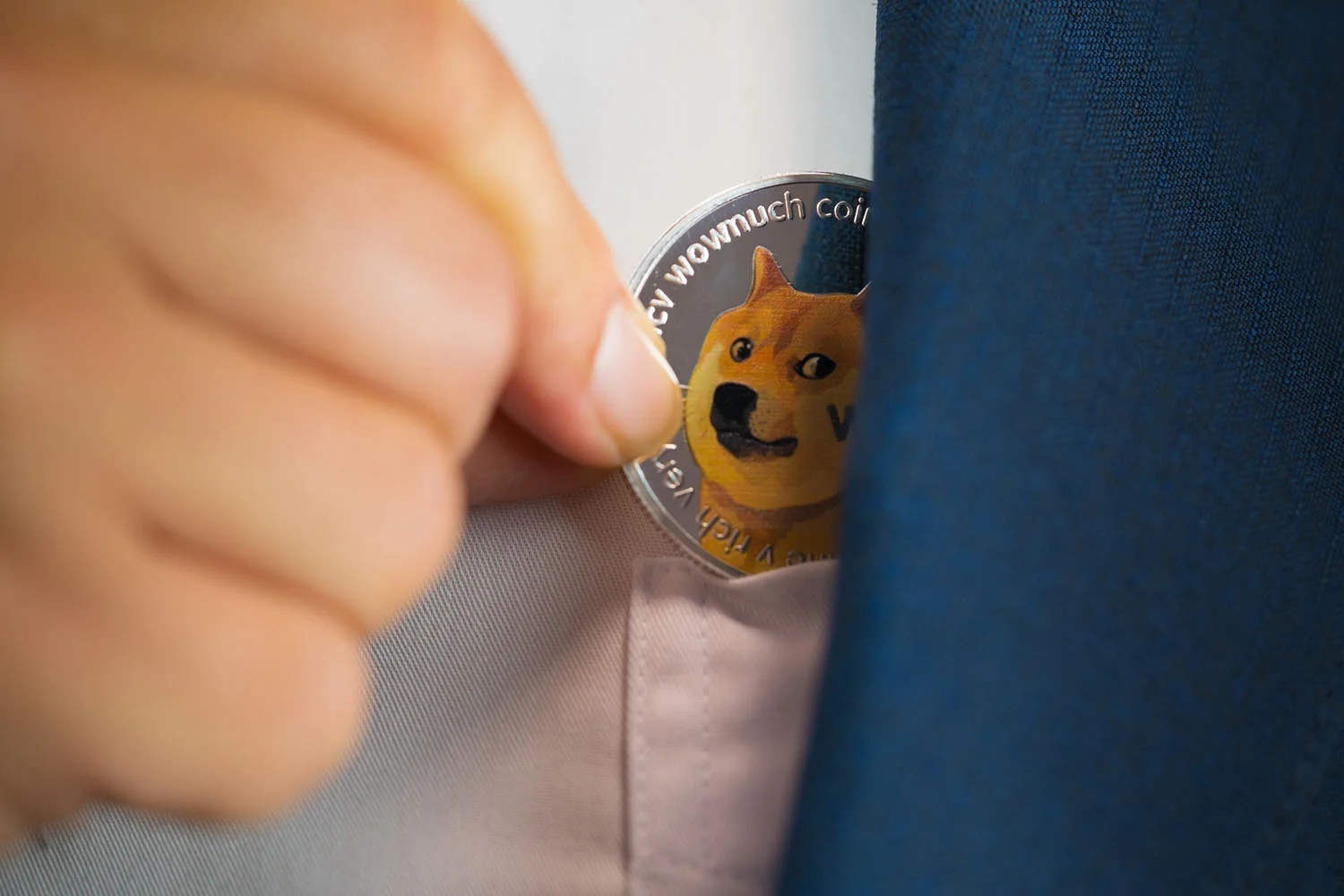 Dogecoin Price Prediction: 20 or 30 Cents Next for DOGE amid Notable Decline in Whale Activity
